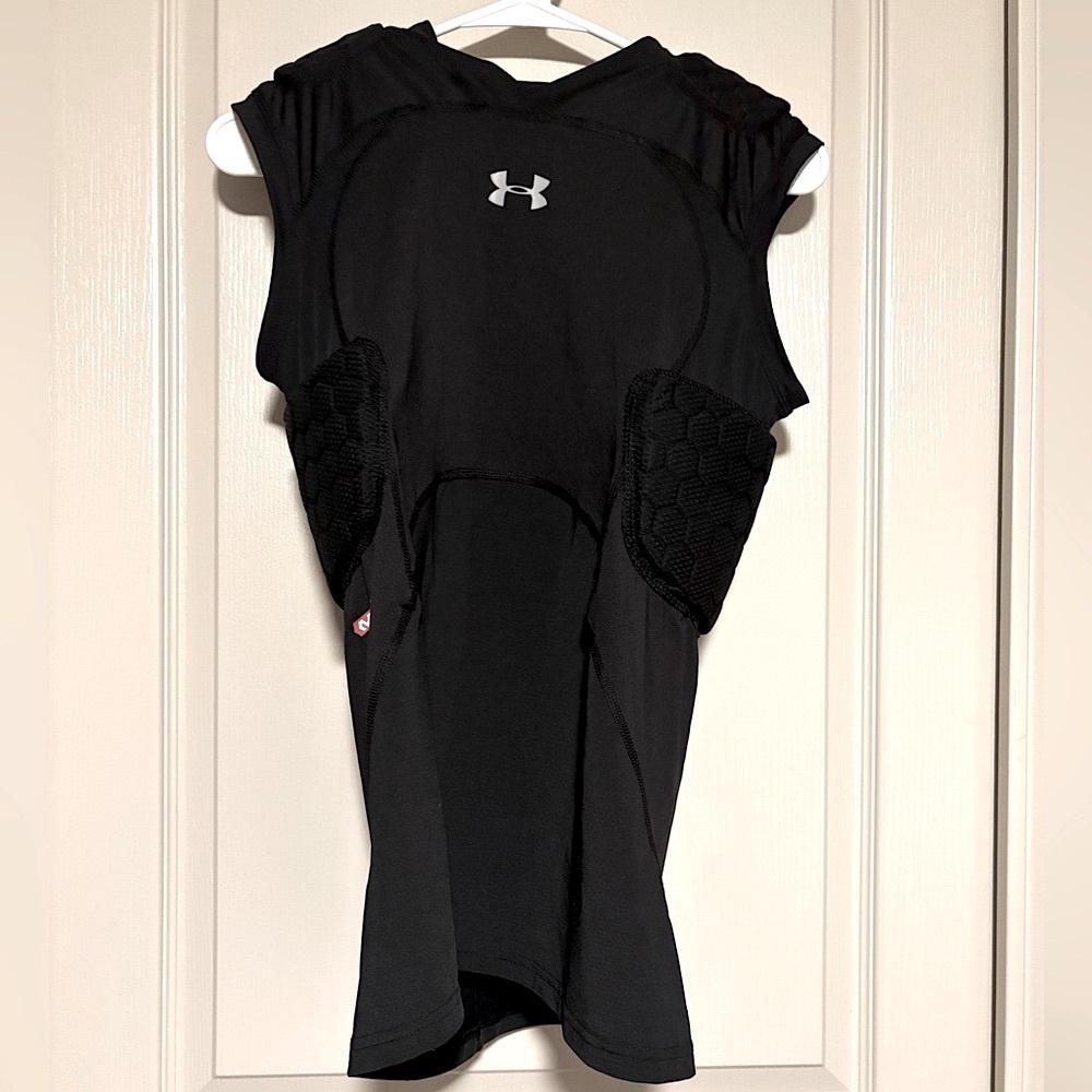 Men’s Size S, Under Armour Game Day Armour Pro 5-Pad Integrated Football Shirt